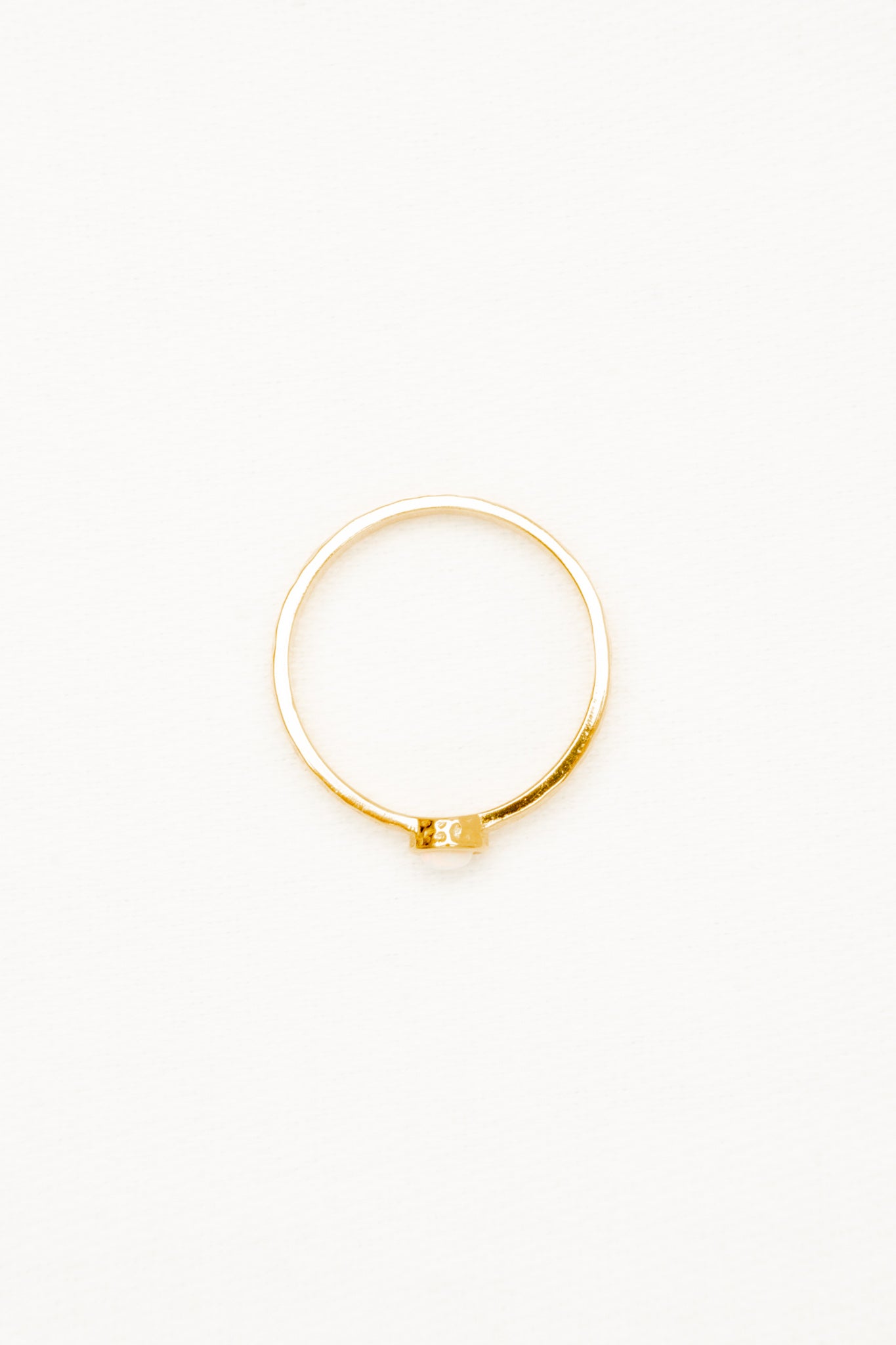 Nobi Ring mit Opal