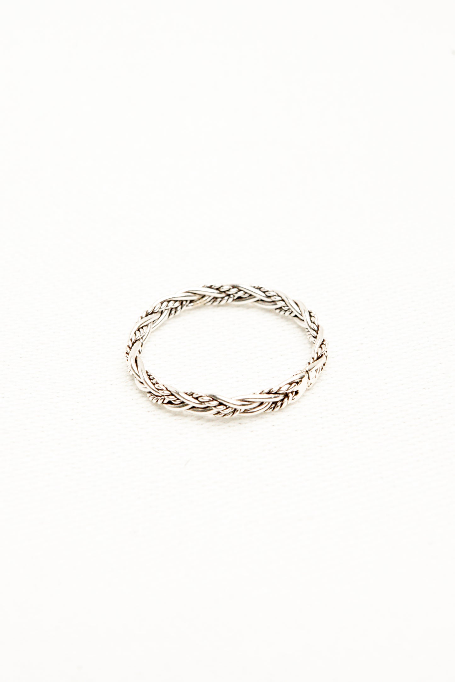 Nia Ring