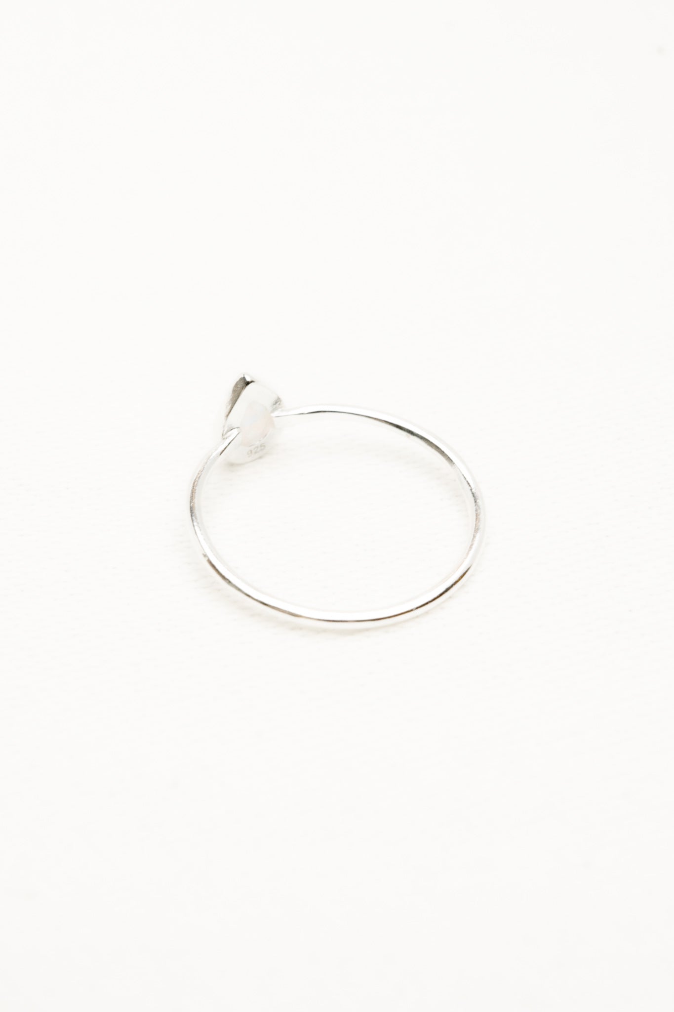 Yto Ring mit Opal
