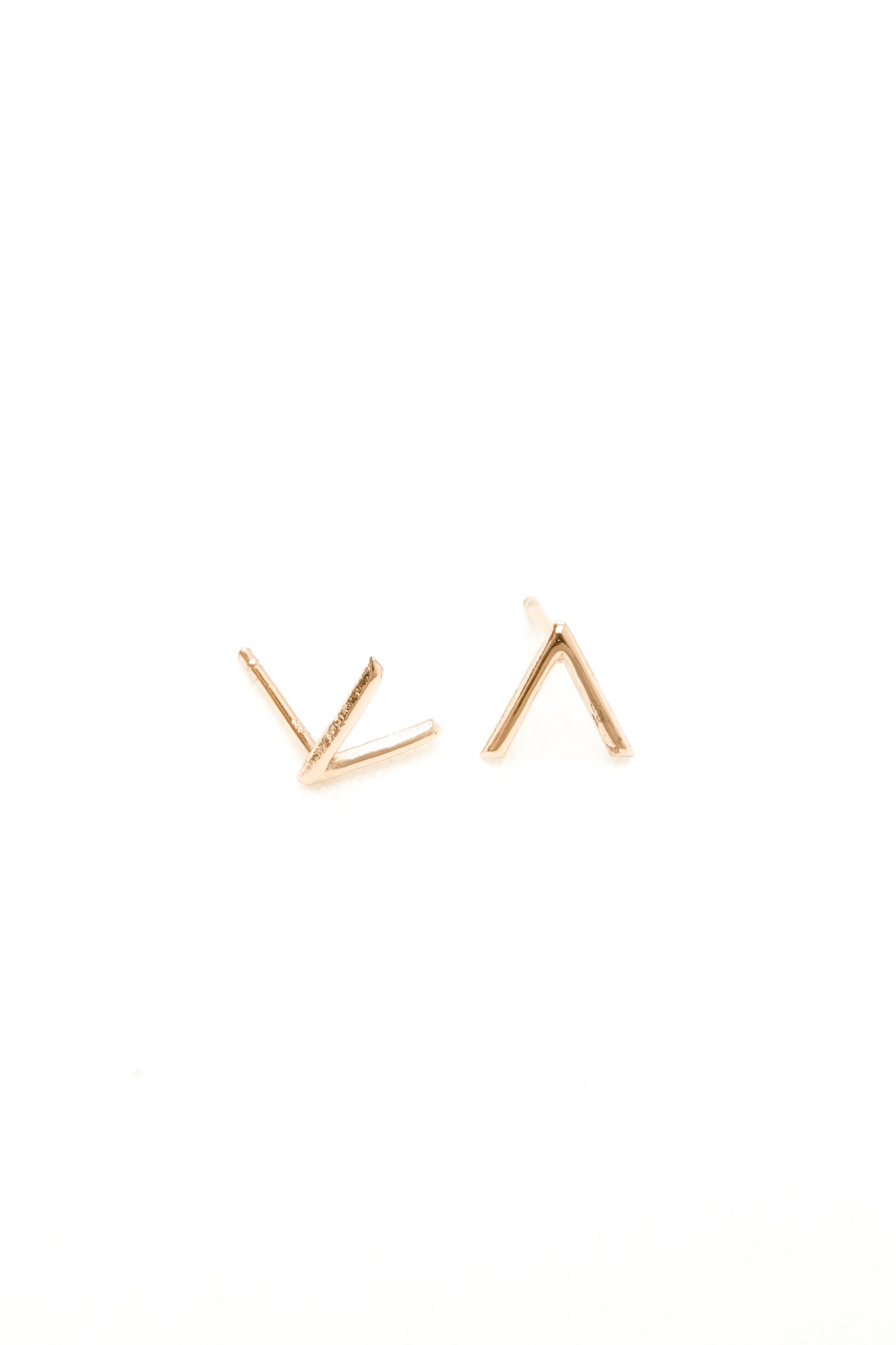 V Studs