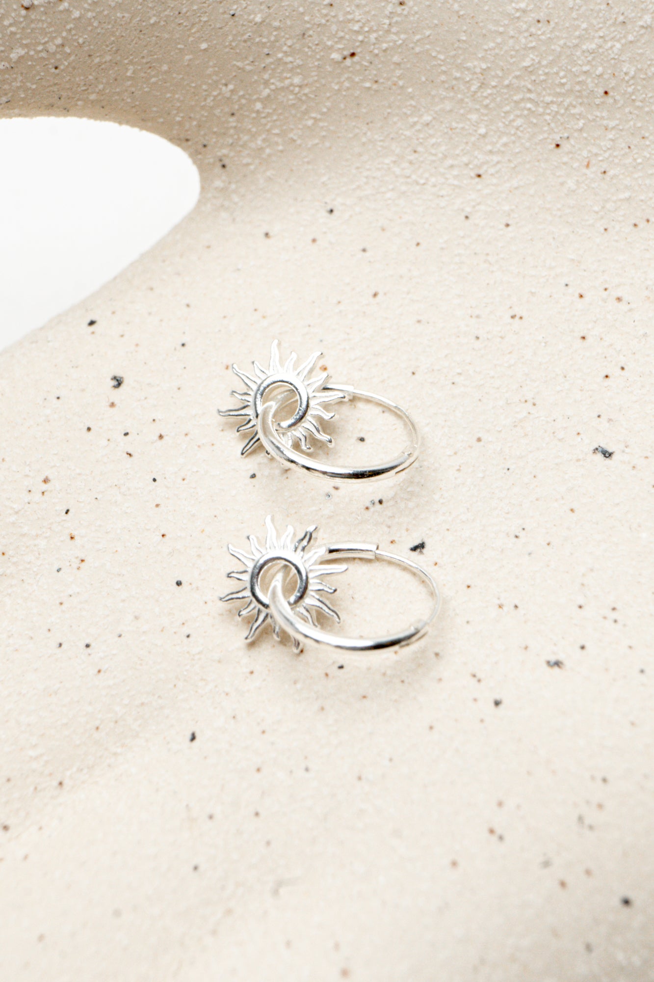 Monolite Hoops